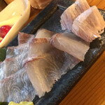 Yakiton Shodai Kanaya - つばめ魚刺し