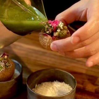 こだわり食材使用◆スパイスを効かせた揚げ物など15品をご用意