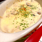 くつろぎの和食個室居酒屋 響き 恵比寿本店 - キノコグラタン　620円