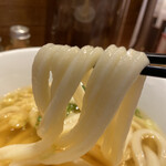 うどん居酒屋 江戸堀 - ツルツルモチモチ、グミ感の強い麺は美味い