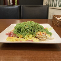全家福 新館 - 翡翠麺の冷やし中華。