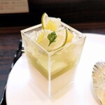 トシ・ヨロイヅカ 東京 - 