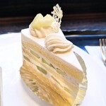 トシ・ヨロイヅカ 東京 - 