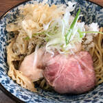 ラーメン イッケン - 2種類のネギと2種類のチャーシューが旨い！