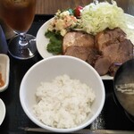 わ楽 - チャーシューエッグ定食1,000円