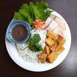 Vietnam 151A - 揚げ豆腐と海老醤のビーフン
