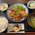 猫丸食堂 - ★国産豚のキムチ炒め定食（¥1,000）