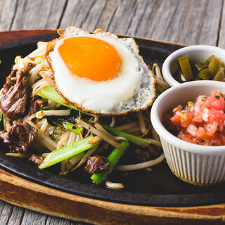 本店首推!“ZEST風味牛肉什錦飯”!