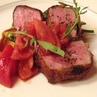 リストランテ ラ・バリック トウキョウ - 子牛のカツレツ。
                といっても、お肉は凄い厚さで、薄衣はカリカリ！