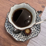 Simple Comme Bonjour - コーヒーにはカヌレが！