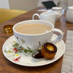 Simple Comme Bonjour - 先輩のミルクティー。艶やかな花柄