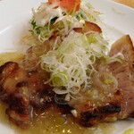 武屋食堂 - 豚肉の塩麹漬け焼きネギダレ