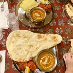 リトルスパイス - 今日も肉塊ゴロゴロ
      6切れでした。