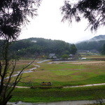 エイトドーナツ - 古園石仏のあたりから深田の里を望む