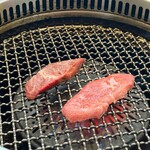 和牛放題の殿堂 宇田川町 肉屋横丁 - 