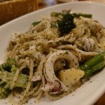 ボッチーノ - 白イカの大葉ソースパスタ大盛(人*´∀｀)