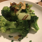 フラット - ブロッコリーのペペロンチーノ