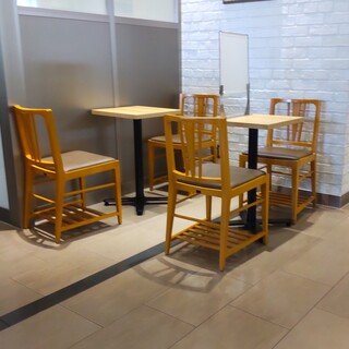 BECK'S COFFEE SHOP_2