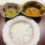 美会 - カレー二種です