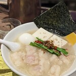 塩生姜らー麺専門店 MANNISH 淡路町本店 - たかひろ氏の牛モツ塩鍋らー麺☆
