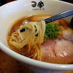 中華そば 田家 - 滑らかな麺