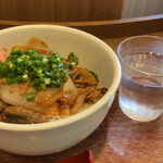 Kitchen Namiiro - 豚丼(大)