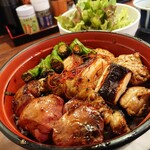 Sumibiyaki Tori Torisuke - 焼鳥丼のアップ 202207