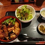 Sumibiyaki Tori Torisuke - 焼鳥丼900円 202207