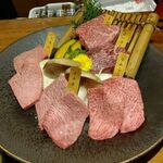 和牛 まつした - ●7周年記念ｺｰｽ9000+飲み放題付1500+追加単品 ｽﾃｰｷ3種盛り8000+特選5種盛り7200+ｺｰｽﾎﾙﾓﾝ500+ｽﾊﾟｰｸﾘﾝｸﾞﾜｲﾝ ｶﾞｳﾞｧ5000＝31,200円