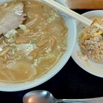 こばりん - みそラーメンと半チャーハン