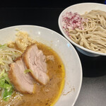 豚風。 - 限定『Palourde au beurre』（1,200円）＋つけ麺（100円）、ニンニクコール