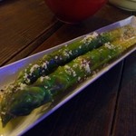 ワイン食堂 イナセヤ キッチン - 茹でアスパラガス 卵ソースがけ