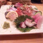 海鮮酒場　海ごはん　しまか - 刺し盛（生タコ・鮪・カンパチ・赤海鼠・海老）