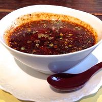 トゥーランドット 臥龍居  - 名物激辛担々麺