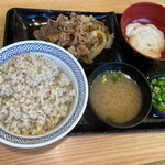 Yoshinoya - ❀『牛皿麦とろ御膳』(712えん)
                      ✿ごはん増量おかわり無料
                      
                      