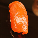 鮨 あらい - 舞鶴の赤身です。酸味が強く鉄分の香りも心地良い