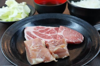 Yakiniku Koubou Yakiya - 