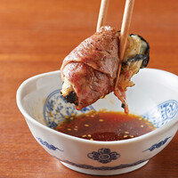 山形牛《雪降り和牛尾花沢》焼き牡蠣のザブトン巻き　1枚