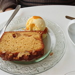 MOMI-CAFE - 林檎と胡桃のバターケーキ