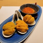 新橋 天鮨 - 雲丹３種食べ比べといくら小丼