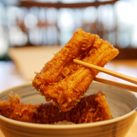 てんぷら山の上 Ginza - ふわっと招き入れ、あぶらでジューシーに溢れるおいしさ！