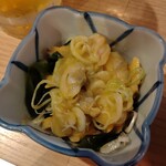 立呑み晩杯屋  - アサリとワカメ