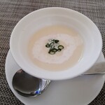 ビストロカフェシュシュ - ランチ コーンとじゃがいものビシソワーズ