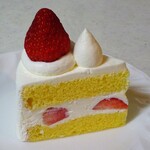 パティスリー タダシ ヤナギ - いちごのショートケーキ