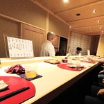 Binchoutan Yakitori Torishige - 2022.7店内