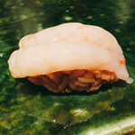 鮨 はなやま - 甘エビは赤酢で