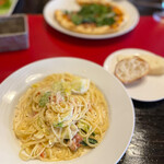 マーノエマーノ - 料理写真:きゃべつとフレッシュトマトのスパゲティ クリームソース