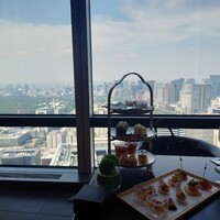 ザ タヴァン グリル＆ラウンジ - 