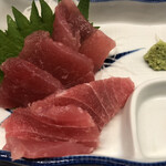 熟成マグロ刺し３２０円