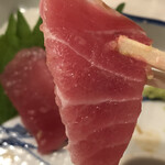 熟成マグロ刺し３２０円